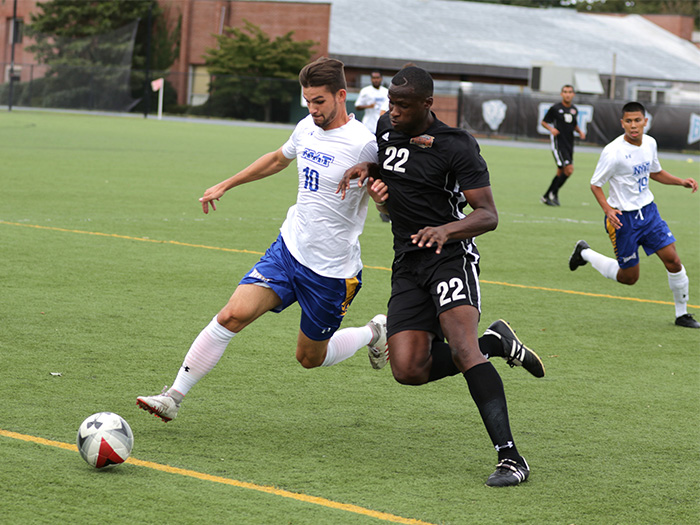 NYIT soccer player Bernd Schlüter