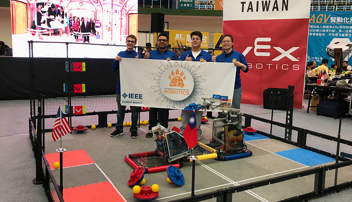 Members of the NYIT IEEE robotics team