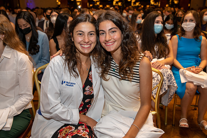 WhiteCoatCeremony2022LisaAndJuliaGreco