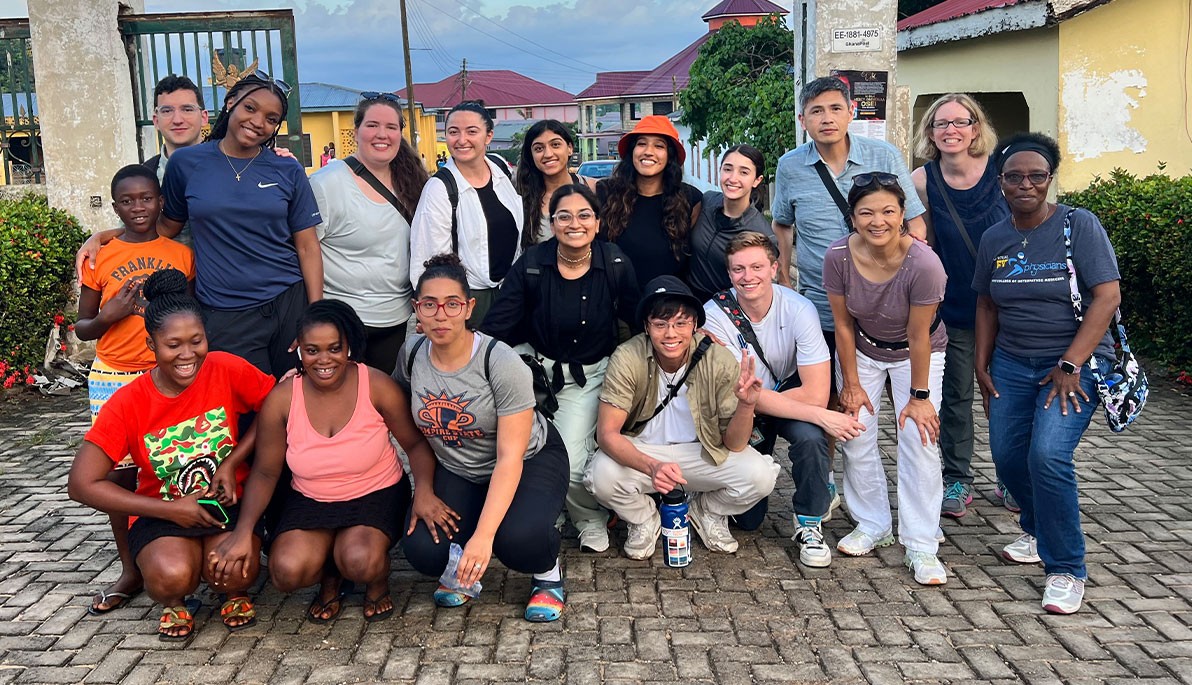 Group of students in Ghana