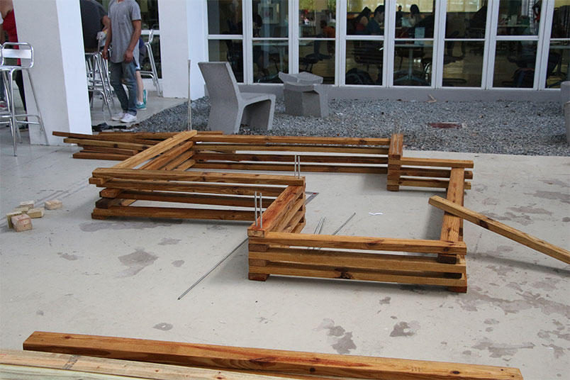 Corntorno begins to take shape. The pavilion is a 7-foot, 6-inch cube sliced into five adjacent 1-foot, 6-inch modules.