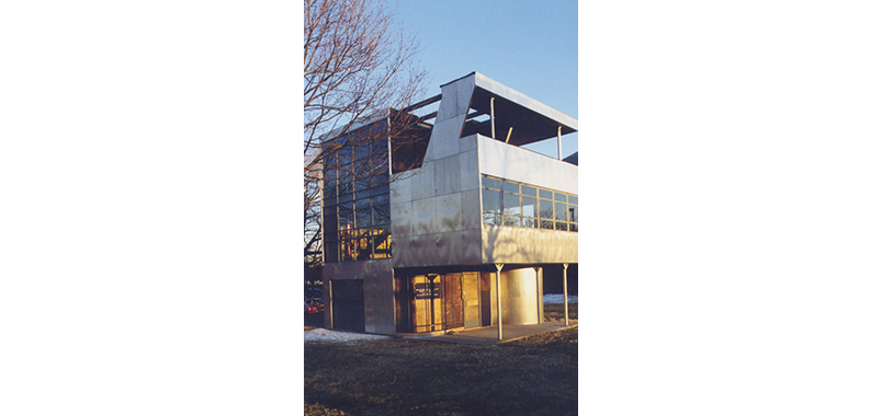 The Aluminaire House is known as the first all-metal prefabricated house built in the United States. NYIT professors have worked to preserve the Modernist icon since the 1980s.